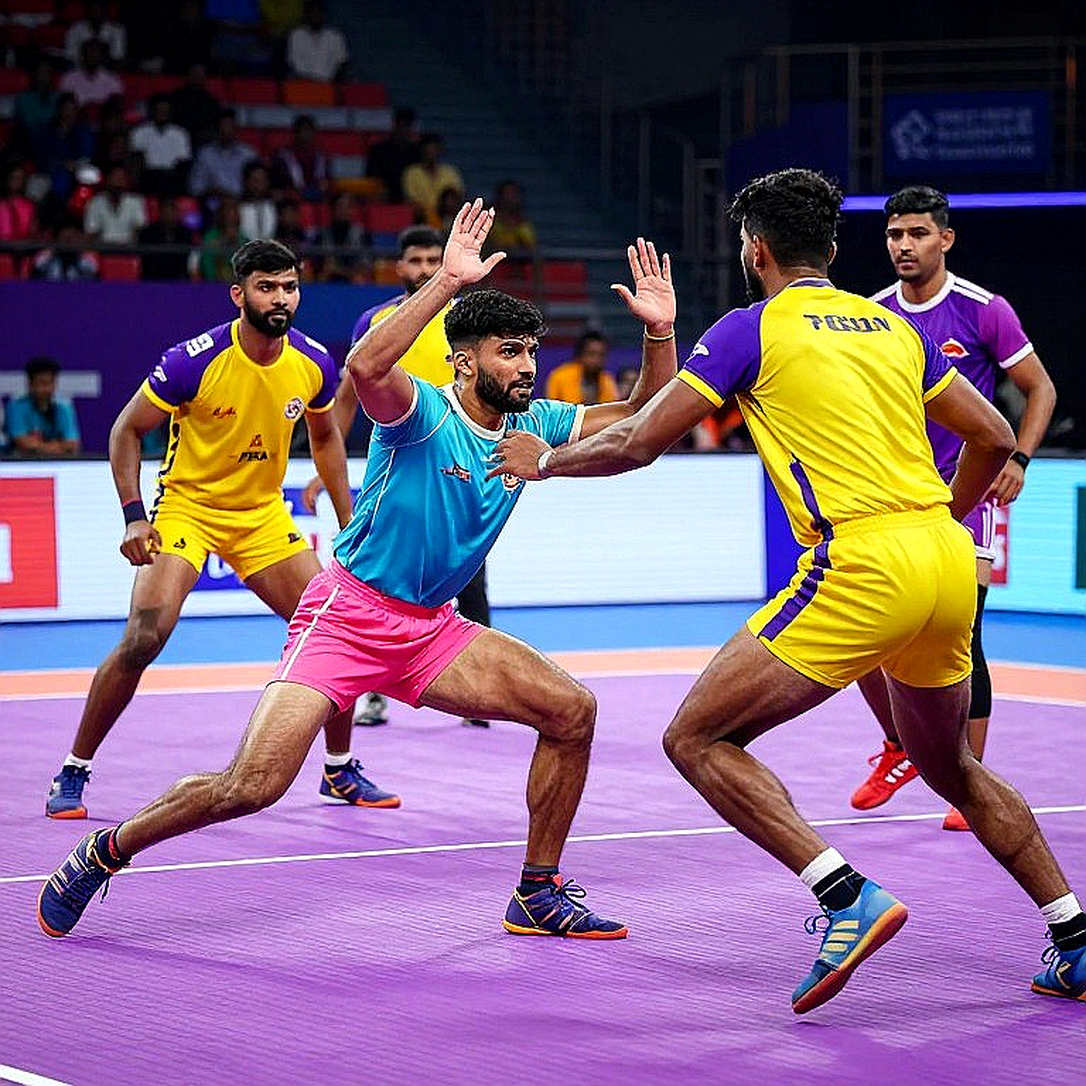 পবন ছাড়া ভারতের ফাইনাল: শুরুর সাত, বদলির ঘড়ি আর ইরানের চেইন ট্যাকল